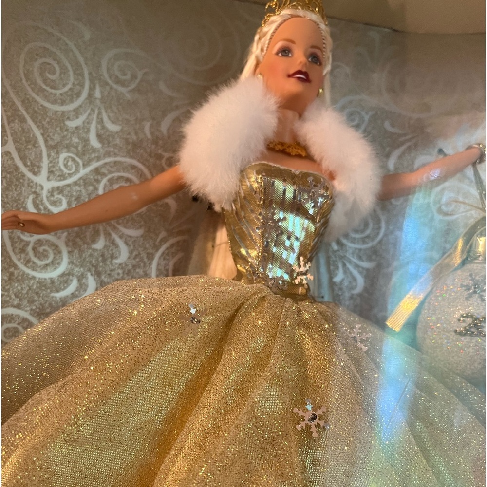 New no tags. Special 2000 Edition  Barbie Doll